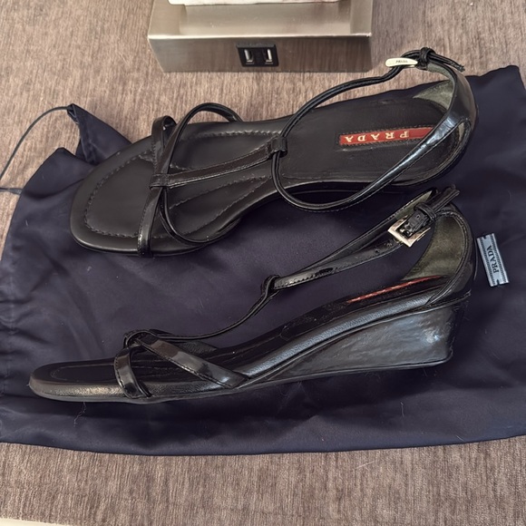 Authentic Prada sandals - Picture 6 of 9